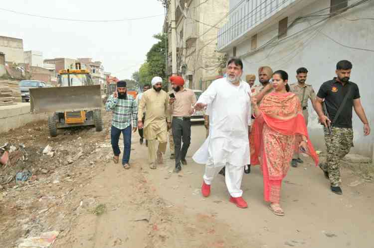 Mayor Inderjit Kaur, MLA Prashar issue strict directions to speed up Dhokka Mohalla nullah project; any kind of laxity to invite departmental action