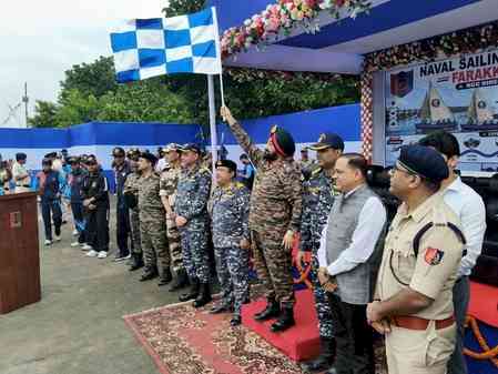 Bengal: NCC sailing expedition from Farakka to Kolkata flagged off