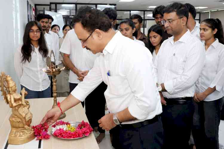 जीओ और जीने दो में विश्व कल्याण का संदेशः कुलपति प्रो. विजय कुमार