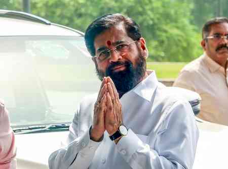 Maha Dy CM Shinde assures relief to farmers after drought declared in 265 talukas