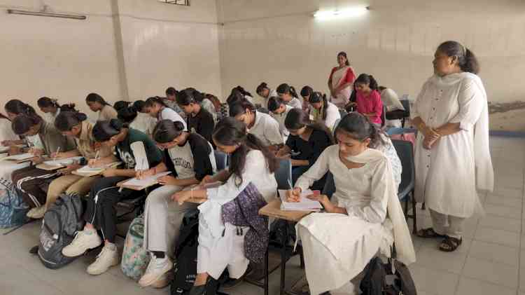 PCM S.D. College for Women Celebrates ‘Hindi Week