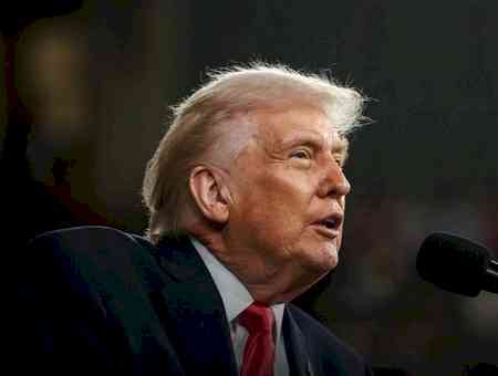 Trump leaves door open to fresh US strikes on Iran before midterms