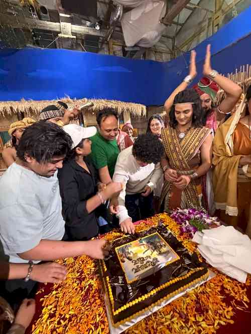 Sony SAB’s Hastinapur Ke Veer completes 100 episodes, cast and crew come together to celebrate