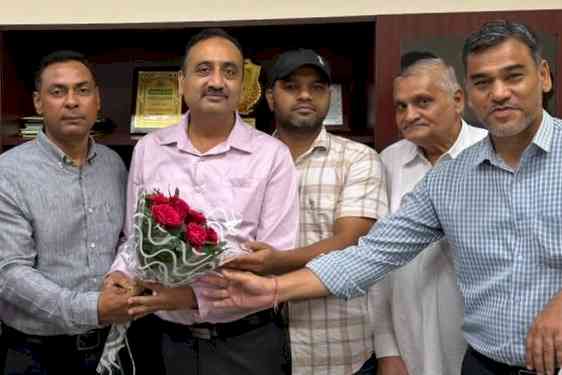 प्रो. विनीत सिंगला ने संभाला कंप्यूटर सेंटर का प्रभार