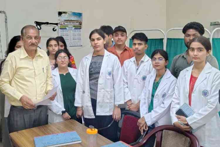 एमडीयू छात्रों ने समझी हेल्थ सेंटर, वेस्ट वाटर प्लांट की कार्यप्रणाली