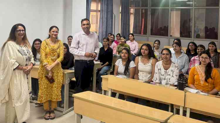 डिग्री के साथ हुनर पर जोर, एमडीयू में माइक्रोबायोलॉजी छात्रों की स्किल ट्रेनिंग