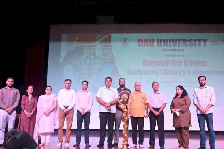 DAV University Takes Library Learning Beyond Books with Two-Day E-Resources Workshop