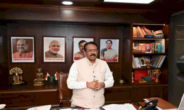 Delhi BJP chief slams AAP, CJP for flop protests