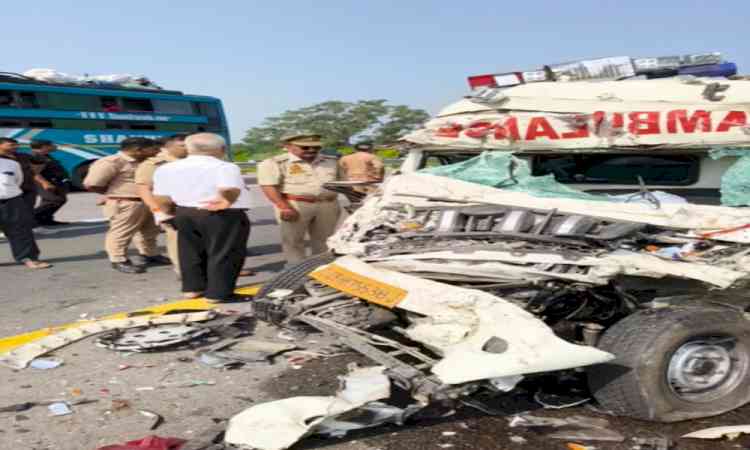 Four killed as ambulance carrying soldier's remains crashes into truck in UP