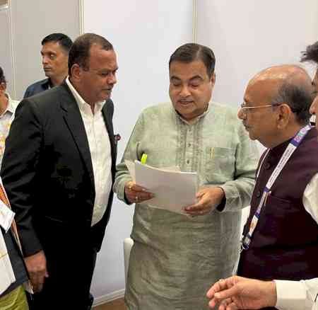 Telangana urges Centre to approve key infrastructure projects
