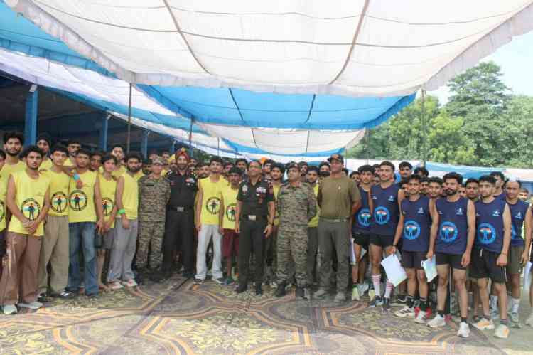 Chief of Staff (COS) 11 Corps visits Army Recruitment Rally at Guru Nanak Stadium