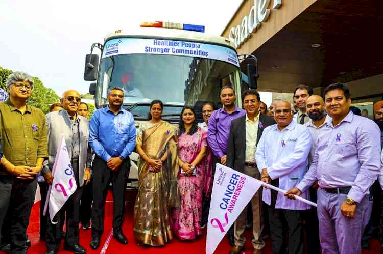 DC flags-off Livasa Hospital Hoshiarpur mobile cancer screening bus