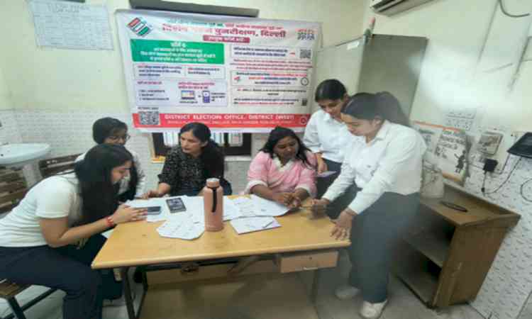 Delhi CEO organises special camps to include names of eligible voters not on draft list