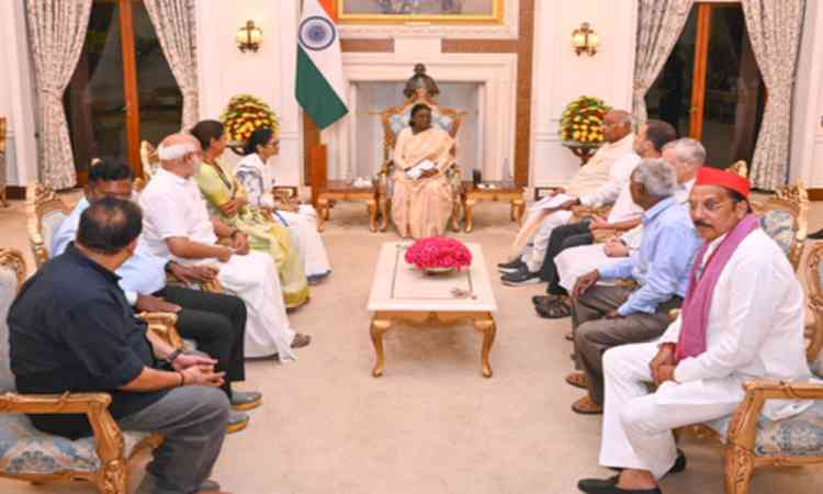 President sought evidence of ‘vote chori’, says Rahul Gandhi after opposition's meeting on CEC row