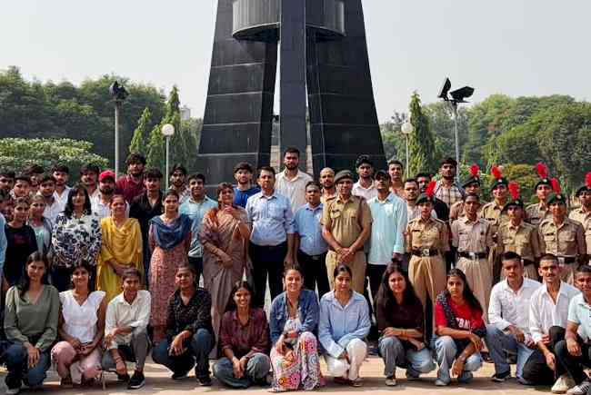 एमडीयू में गूंजी वीर गाथा, शहीदों को किया नमन