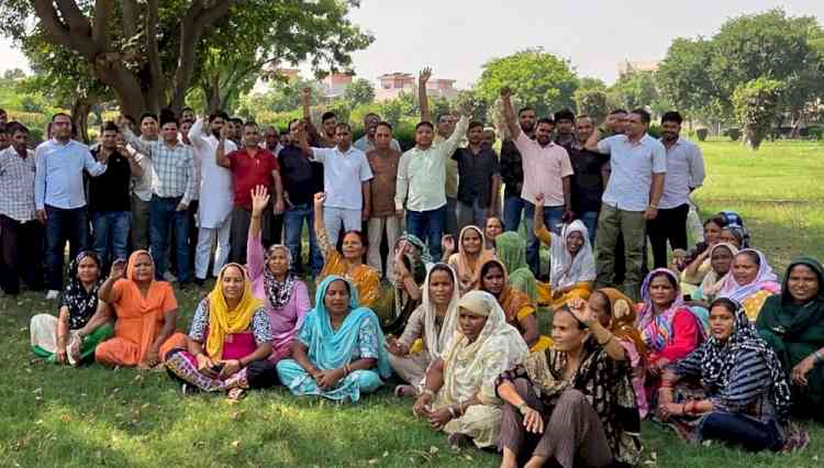 एमडीयू में एचकेआरएन कर्मचारियों ने उठाई वेतन बढ़ाने की मांग