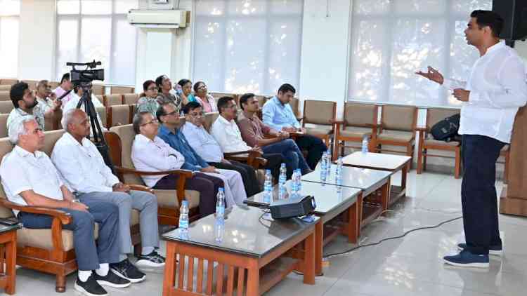एमडीयू के कर्मचारियों ने सीखे डिजिटल हुनर