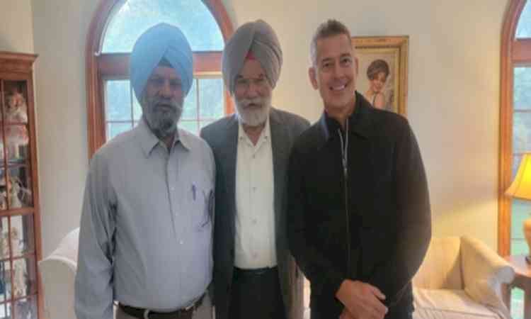 Indian-American truckers' plight raised with US Transportation Secretary