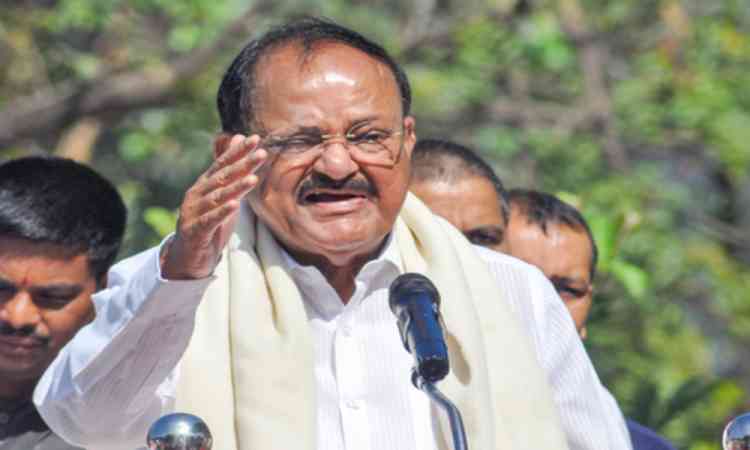 'Demanding CEC's resignation through public rallies not fair': Venkaiah Naidu