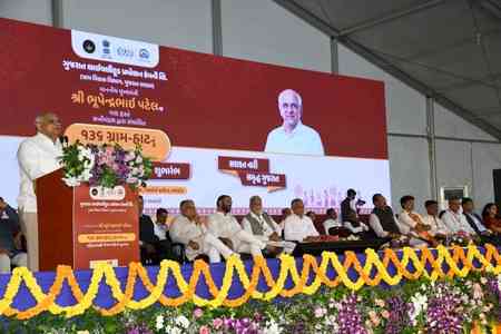 Women-run Amul parlours planned in 18,000 villages: Gujarat CM