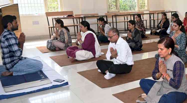Hindu College marks World Mental Health Day with meditation session