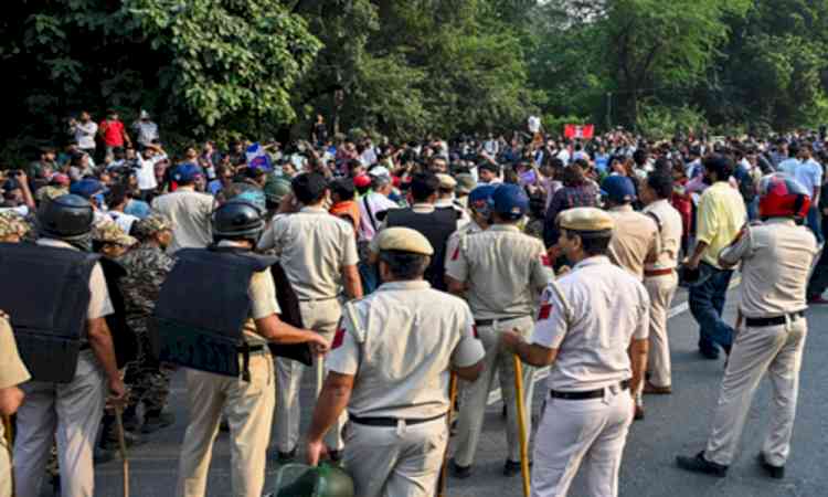  Delhi Police register over 20 FIRs in CJP Jantar Mantar stir case