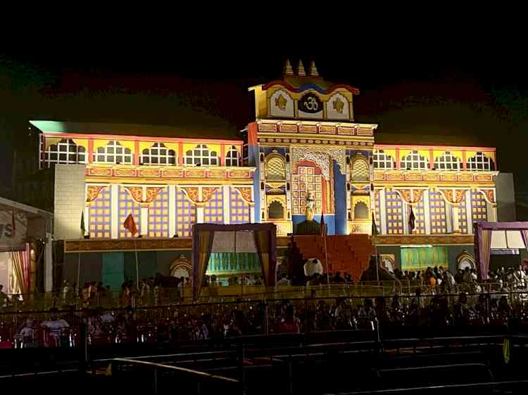 रामलीला में दूसरे दिन नारद मोह और वेदवती-रावण संवाद का मंचन