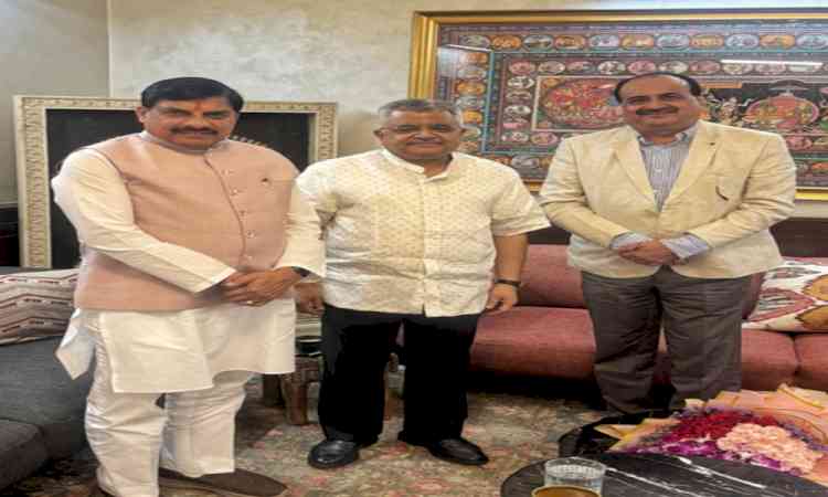MP CM Yadav meets Solicitor General to discuss legal strategy on OBC quota verdict