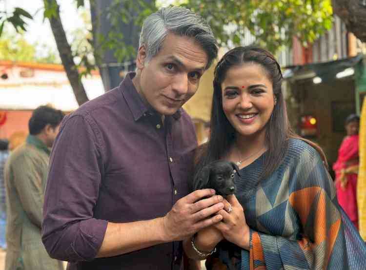 “I often end up playing and cuddling with the puppies between scenes” says Gulki Joshi on spending time with her furry friends on the sets of Sony SAB’s Yaadein