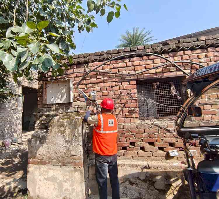 CPDL Detects Electricity Theft in Manimajra: 20 E-rickshaws found being charged illegally