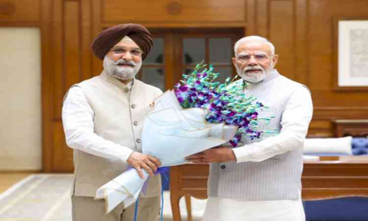 Delhi L-G TS Sandhu meets PM Narendra Modi