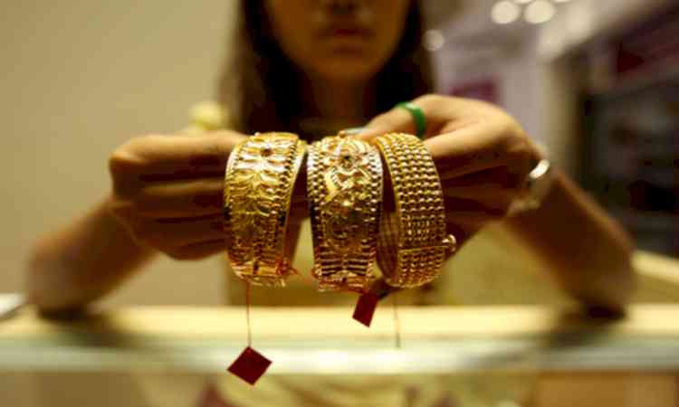 Govt cuts gold duty drawback rate by 3.1 pc, silver by nearly 9 pc