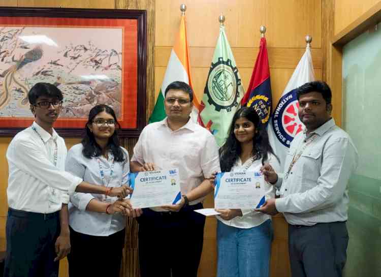 KLH Aziznagar Team Wins AI Domain at National Hackathon Hackvibes 2.0