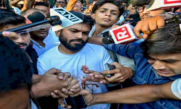 Delhi Police invoke 'prohibitory' orders to stop CJP's Tiranga Yatra; founder Dipke, student activist Neha Bora detained