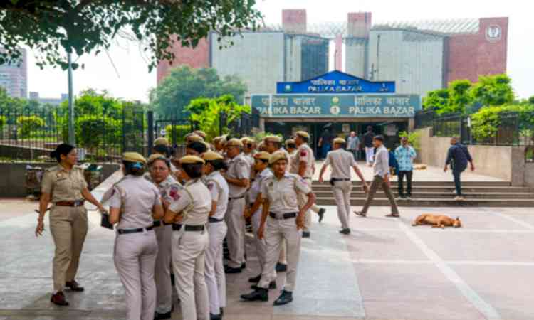 Digvijaya Singh accuses Delhi Police of using force against peaceful protesters 