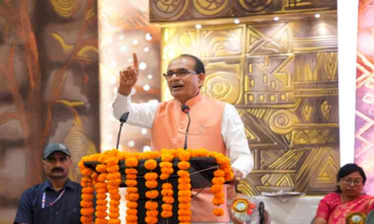 Women working in fields must be recognised as farmers: Shivraj Chouhan 