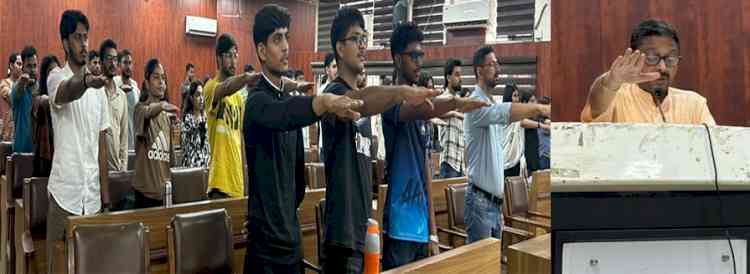 मतदान से मजबूत होता है लोकतंत्र, हर वयस्क कराए पंजीकरणः विजय यादव