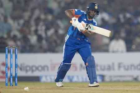 1st T20I: Deepti, Niki rescue India from 19/4, beat Zimbabwe by four wickets