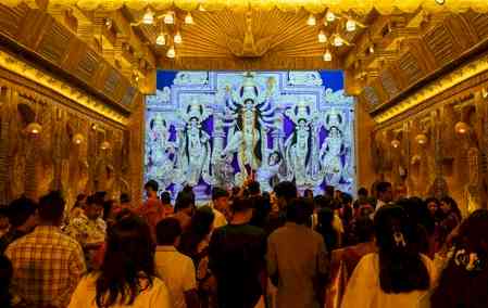 Bengal: Several injured in stampede-like situation at Durga Puja pandal in Kolkata, no casualties reported 