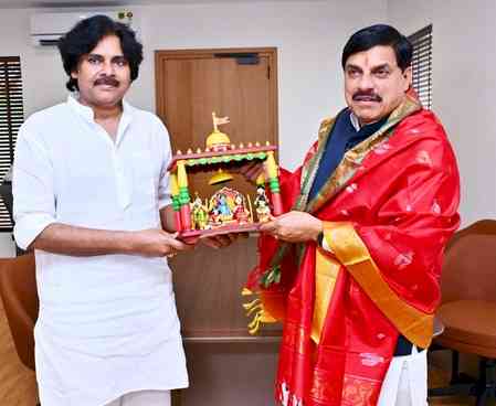MP CM, Pawan Kalyan discuss tiger conservation, gaur reintroduction 
