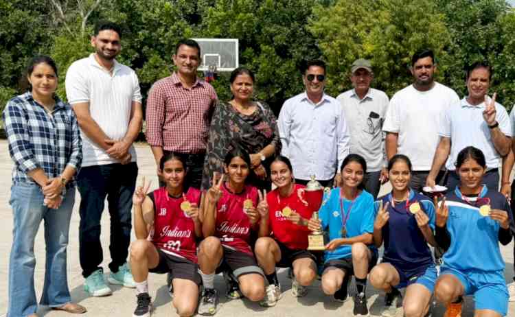 बास्केटबॉल के दोनों वर्गों में जाट कॉलेज चैंपियन, हैंडबॉल में डीएन कॉलेज ने मारी बाजी