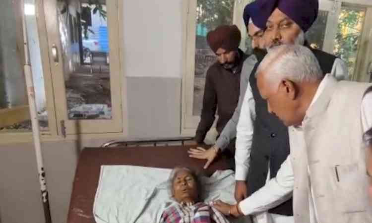 Govt will pay for treatment, say Punjab ministers after meeting injured workers; announce Rs 2 lakh aid to kin of deceased