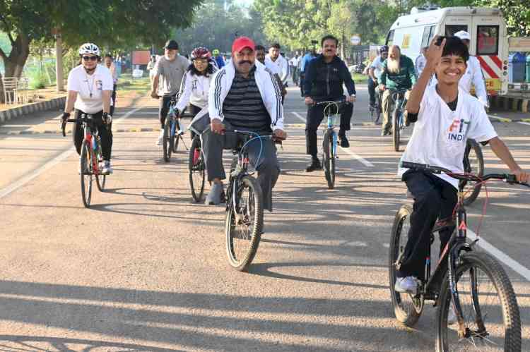 DAV University Hosts 95th Edition of ‘Sunday on Cycle’ to Celebrate World Food Day
