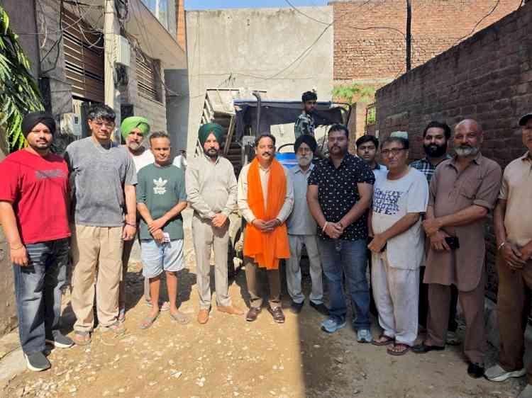 Dy Mayor Johar kick starts Rs 74 lakh project to reconstruct streets in Shimlapuri 