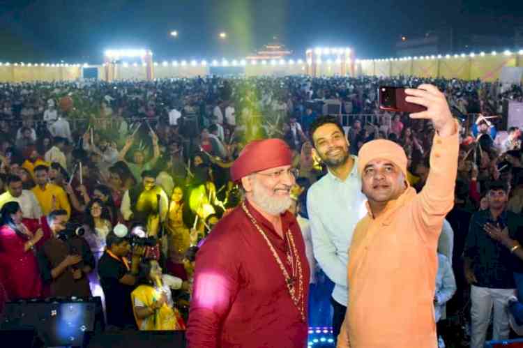 बीएमयू में डांडिया महोत्सव में गूंजा नारी शक्ति और सामाजिक समरसता का संदेश