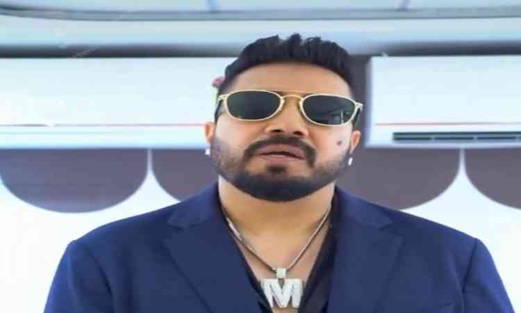 Mika Singh vows to quit singing if anyone proves Daler Mehndi drinks alcohol