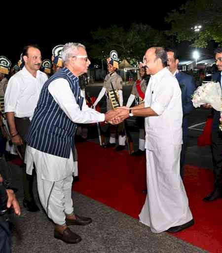 Om Prakash Mathur arrives in Kerala, to be sworn in as Governor on Friday