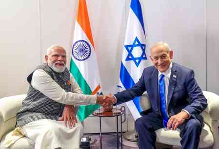 Netanyahu speaks with PM Modi, invites him for Israel's Independence Day along with heroic Indian pilot 