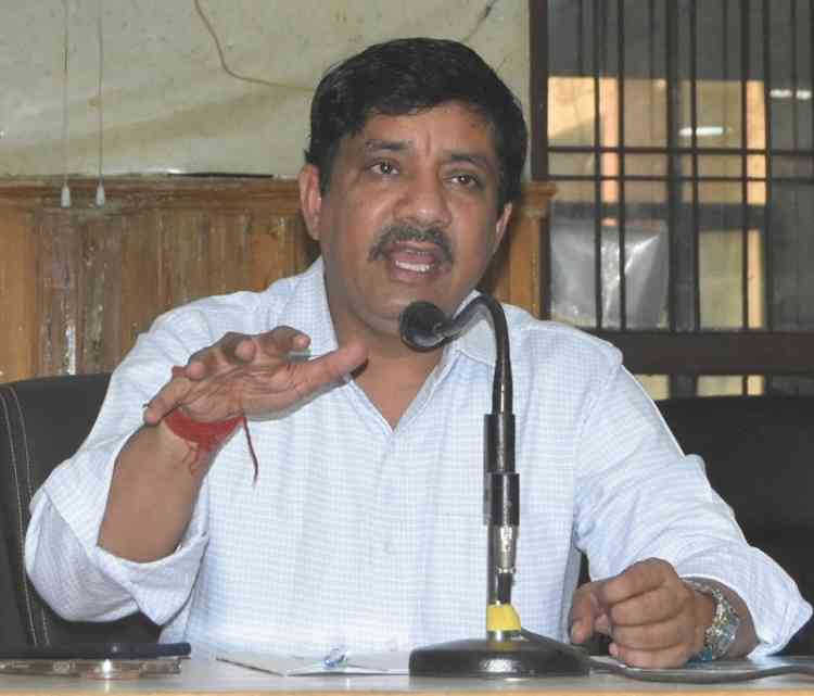 रोहतक जिले में पराली जलाने पर पूर्ण प्रतिबंधः एसडीएम आशीष कुमार
