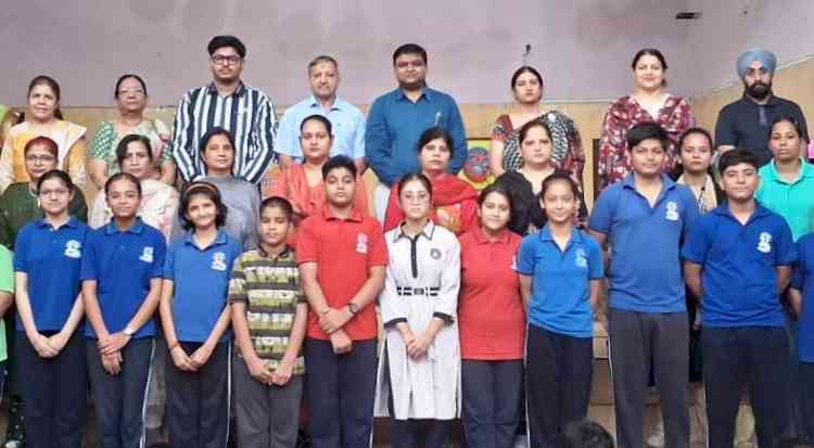 वनवासी सेवा के लिए दीप जलाने का विद्यार्थियों ने लिया संकल्प